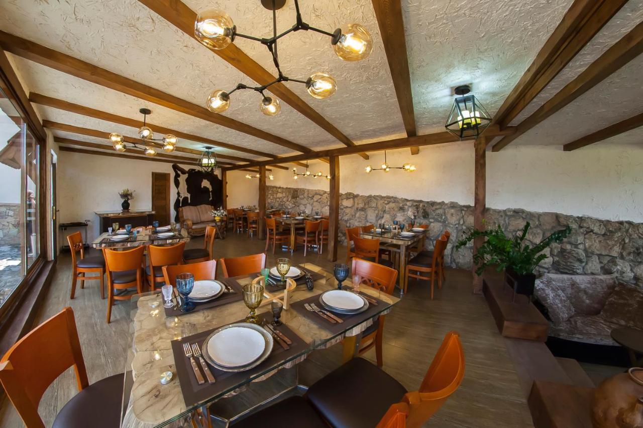 Alpine Castle Hotel 딜리잔 외부 사진