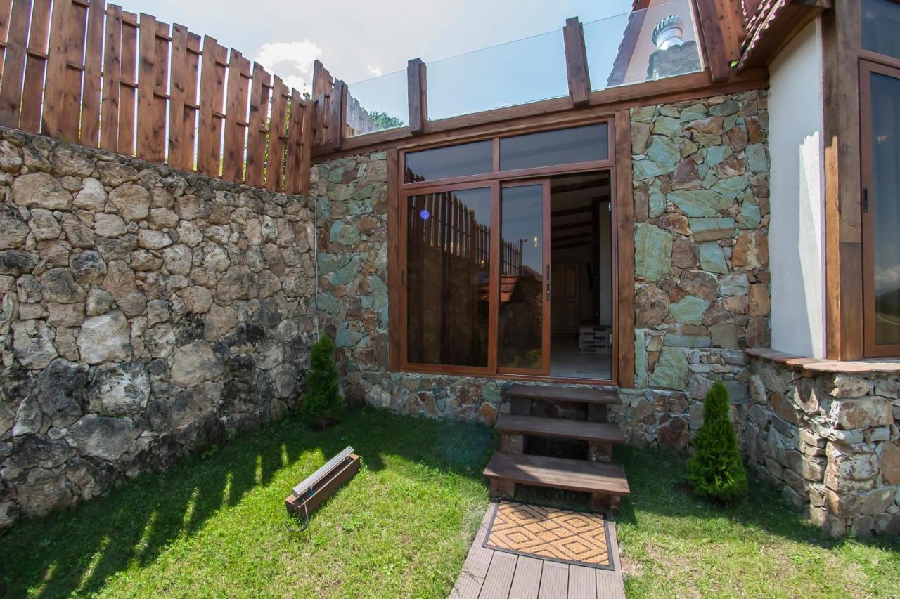 Alpine Castle Hotel 딜리잔 외부 사진