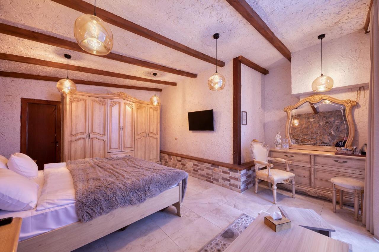 Alpine Castle Hotel 딜리잔 외부 사진