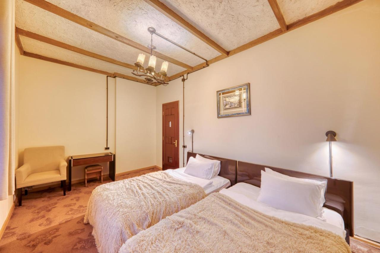 Alpine Castle Hotel 딜리잔 외부 사진