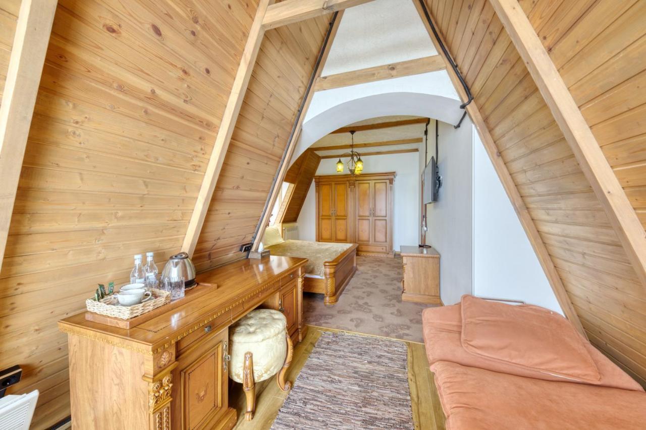 Alpine Castle Hotel 딜리잔 외부 사진