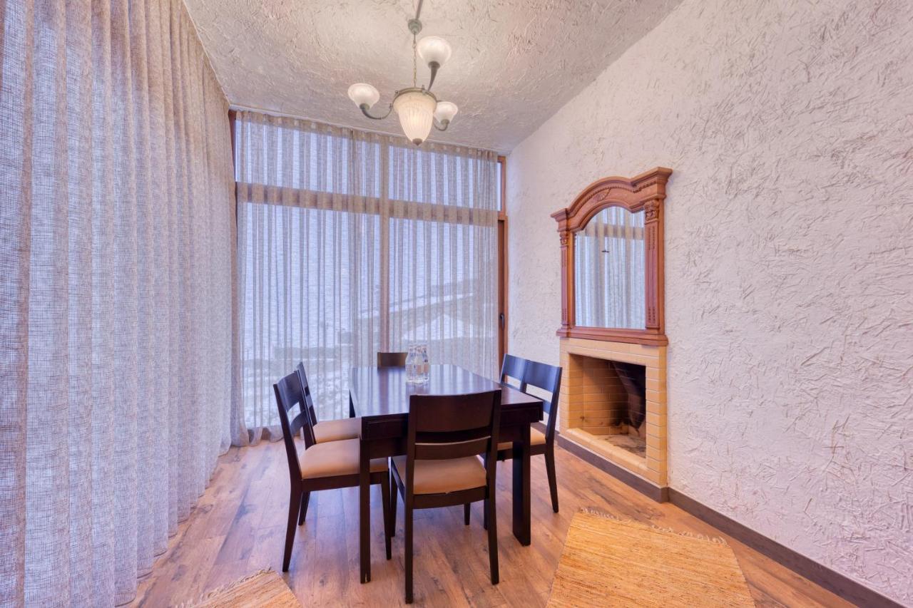 Alpine Castle Hotel 딜리잔 외부 사진