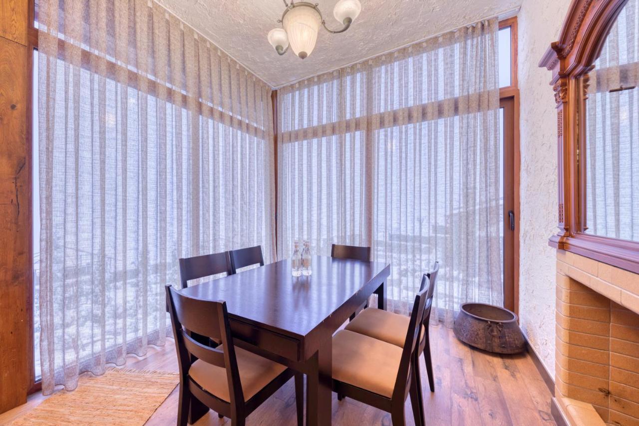 Alpine Castle Hotel 딜리잔 외부 사진