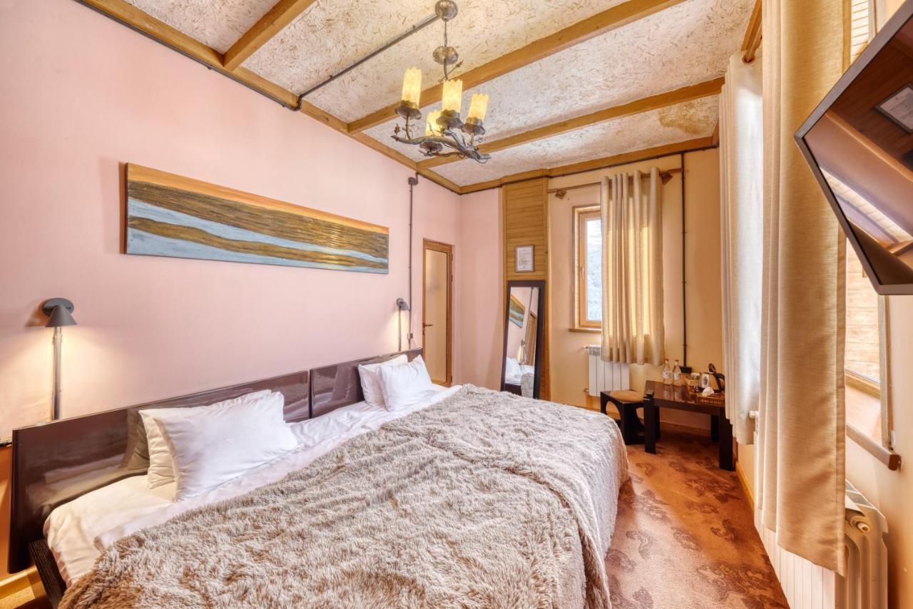 Alpine Castle Hotel 딜리잔 외부 사진
